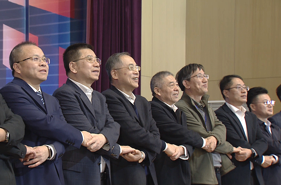 全国首家！《对话 “小巨人”》苏州城市汇客厅启幕，赋能专精特新企业迈向世界一流